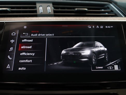 Used 2022 Audi e-tron Premium image 22