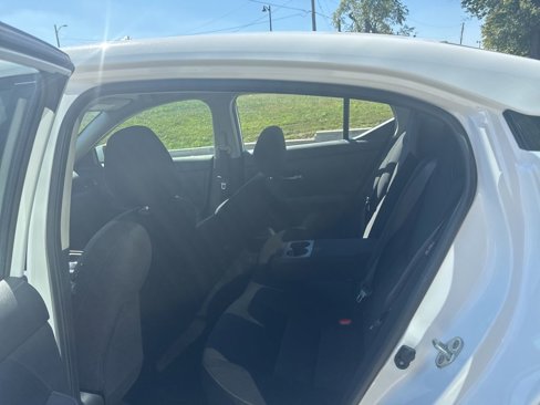 Used 2022 Nissan Sentra SV image 9