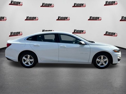Used 2024 Chevrolet Malibu LS w/ Driver Confidence Package image 4