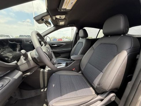 New 2025 Buick Envista Preferred image 14