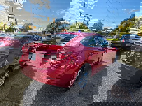 Used 2014 MAZDA MAZDA3 i Touring w/ Technology Package image 5