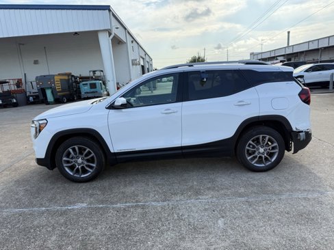 Used 2023 GMC Terrain SLT image 11