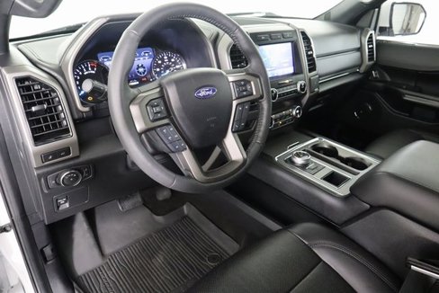 Used 2020 Ford Expedition XLT w/ Equipment Group 202A image 25