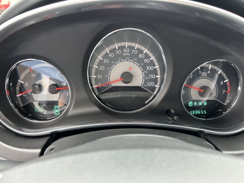 Used 2012 Chrysler 200 Limited image 9