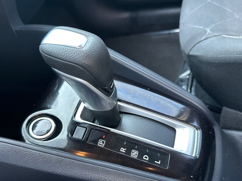 Certified 2020 Nissan Kicks S image 31