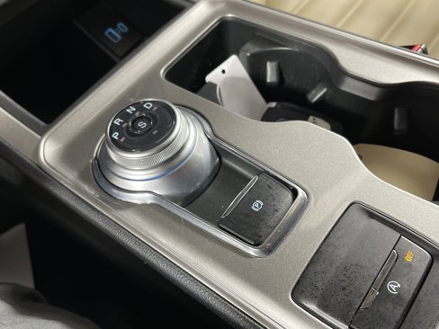 Used 2024 Ford Edge SEL image 25