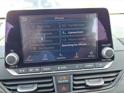 Used 2024 Nissan Altima 2.5 SV image 6
