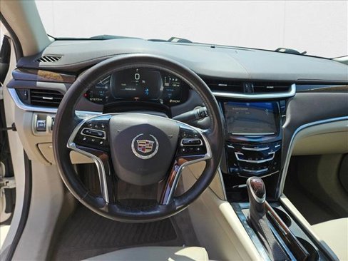 Used 2013 Cadillac XTS Premium image 15