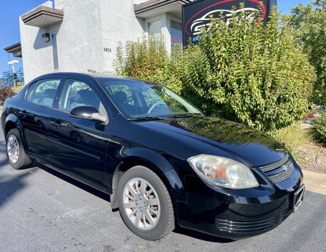 Used 2010 Chevrolet Cobalt LT image 2