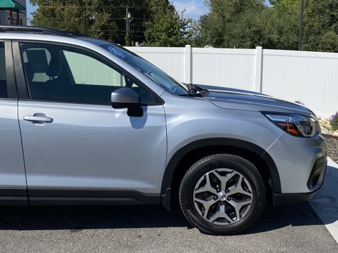 Used 2019 Subaru Forester Premium w/ All-Weather Package image 8