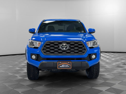 Used 2020 Toyota Tacoma TRD Off-Road image 3