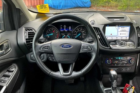Used 2017 Ford Escape Titanium image 5