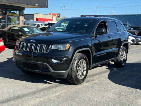 Used 2018 Jeep Grand Cherokee Laredo image 4