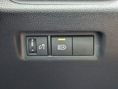 Used 2022 Toyota RAV4 LE image 15