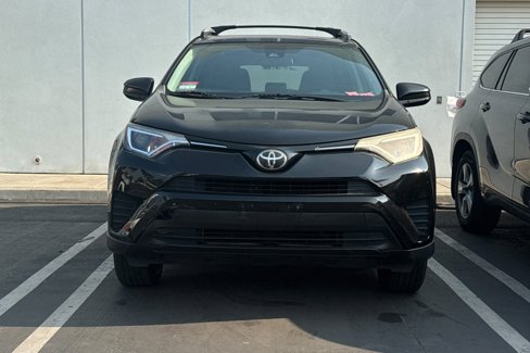 Used 2018 Toyota RAV4 LE image 5