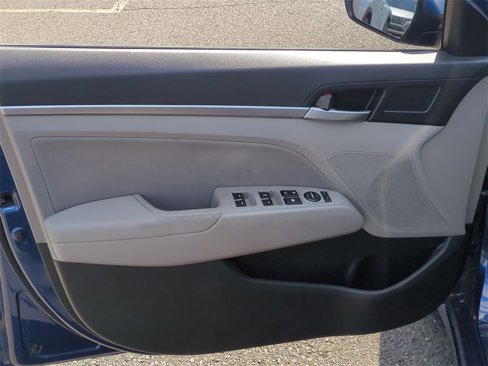 Used 2019 Hyundai Elantra SEL image 10