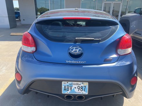 Used 2016 Hyundai Veloster Rally Edition image 5
