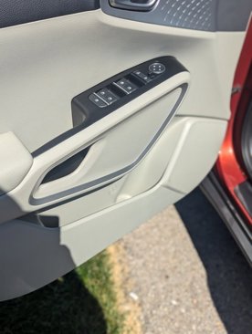 Used 2022 Kia Soul LX image 10