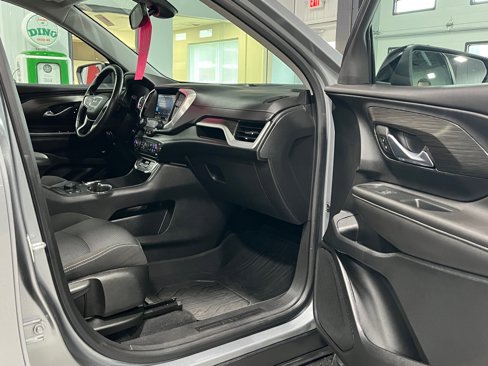 Certified 2023 GMC Terrain SLE w/ Driver Convenience Package image 8