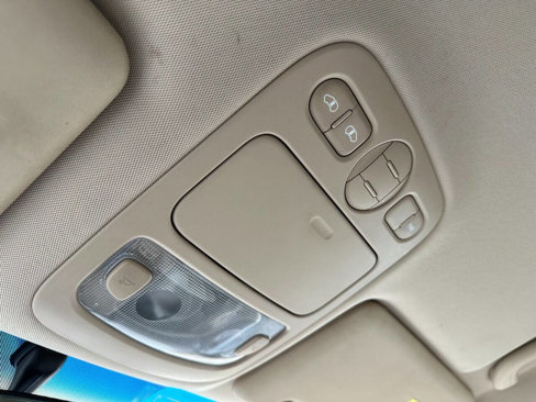 Used 2009 Kia Sedona LX w/ PWR Pkg image 10