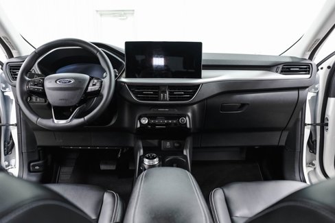 Used 2024 Ford Escape Platinum image 9