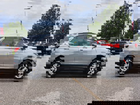 Used 2023 Chevrolet Equinox LT image 6