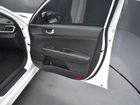 Used 2020 Kia Optima Premium image 7