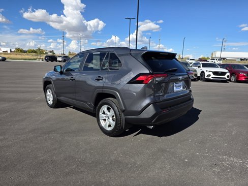 Used 2019 Toyota RAV4 LE image 7