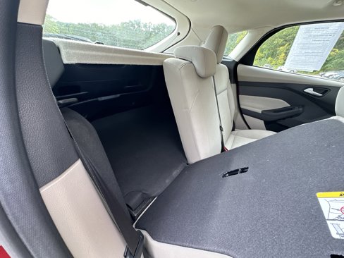 Used 2012 Ford Focus SEL w/ SEL/Titanium Winter Pkg image 30