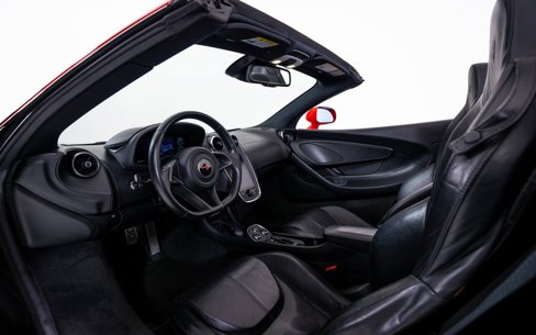 Used 2018 McLaren 570S Spider image 19