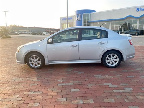 Used 2011 Nissan Sentra 2.0 SR image 2
