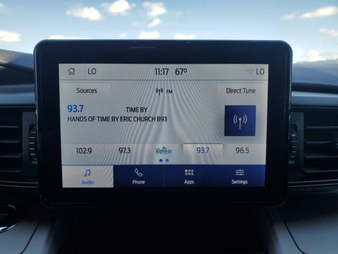 Used 2022 Ford Explorer XLT image 18