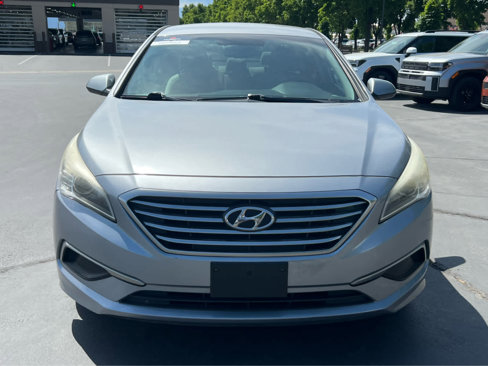 Used 2016 Hyundai Sonata SE w/ Cargo Package image 3