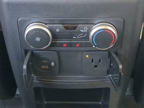 Used 2021 Ford Explorer Limited w/ Equipment Group 301A image 18