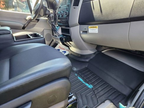 Used 2016 Mercedes-Benz Sprinter 2500 image 35