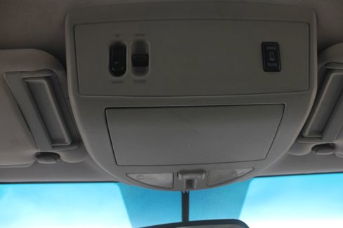 Used 2004 Nissan Armada LE w/ (SR2) Sunroof Pkg (LE) image 23