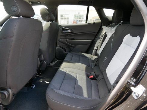 New 2025 Chevrolet Trax RS w/ Sunroof Package image 12
