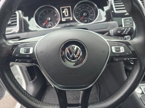 Used 2015 Volkswagen Golf SEL image 28