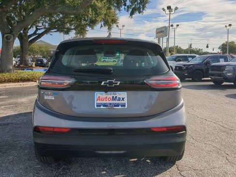 Used 2022 Chevrolet Bolt LT image 5