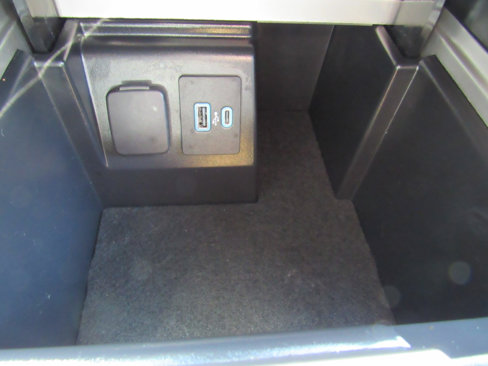Used 2022 Ford Explorer XLT w/ Equipment Group 202A image 19