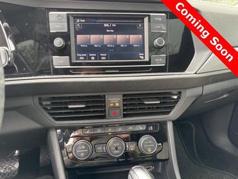 Used 2019 Volkswagen Jetta R-Line image 9