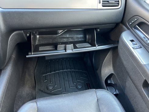 Used 2013 Chevrolet Silverado 1500 LTZ image 32