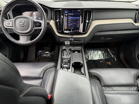 Used 2021 Volvo XC60 T5 Inscription w/ Protection Package Premier image 12