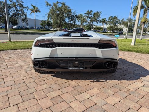 Used 2017 Lamborghini Huracan LP 610-4 image 11