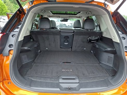 Used 2019 Nissan Rogue SL w/ Premium Package image 28