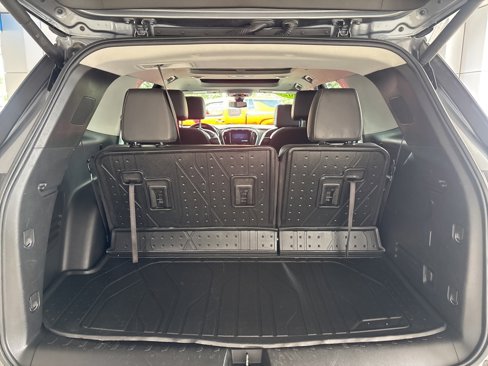 Used 2021 Chevrolet Traverse RS image 36