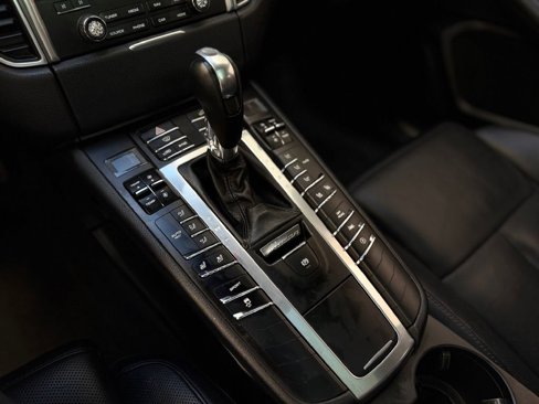 Used 2017 Porsche Macan S image 38