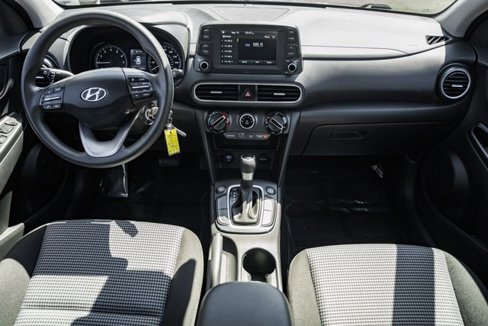 Used 2021 Hyundai Kona SE w/ Cargo Package image 3