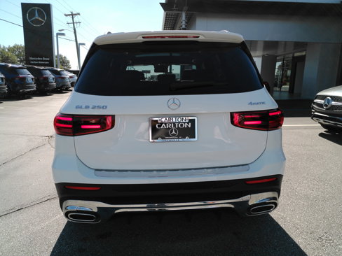 Used 2024 Mercedes-Benz GLB 250 4MATIC image 4