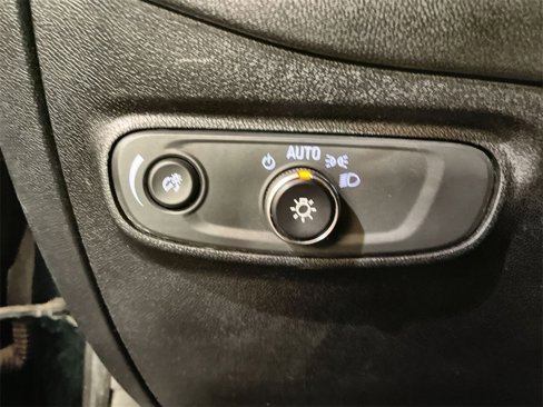 Used 2019 Chevrolet Equinox LT image 17